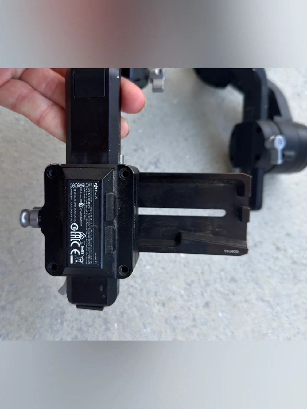 DJI RONIN-S   3-Axis Handheld Gimbal Stabilizer for DSLR/ mirrorless camera!